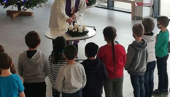 Adventskranzweihe in St. Josef – eine besinnliche Feier in besonderen Zeiten